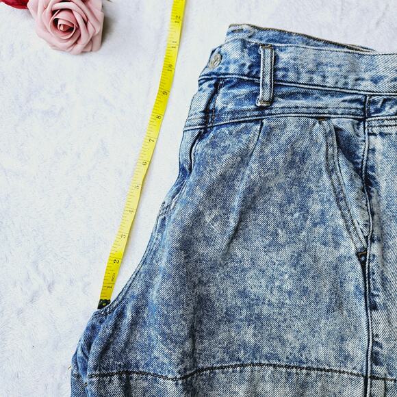 American Eagle Acid Wash High Rise Boho Festival Denim Mom Short Size 4 - Picture 10 of 11